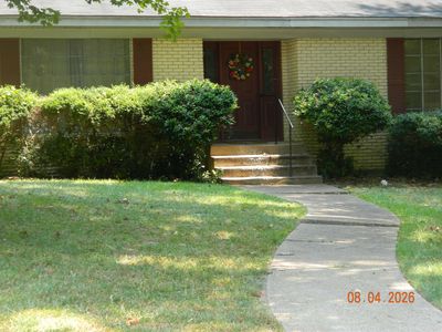 121 Leewood Dr