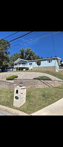 126 Canterbury Dr