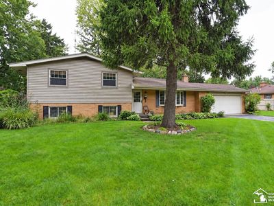 9121 Clover Dr