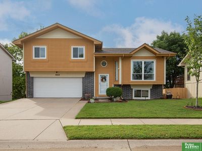 8859 N 82nd Ave
