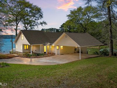 429 Robinson Ln
