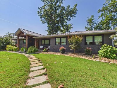 558 Valley Airport Dr