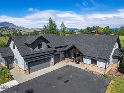 455 Dulohery Ln