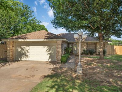 2 Buttercup Cir