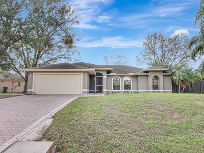 284 SW N Quick Circle