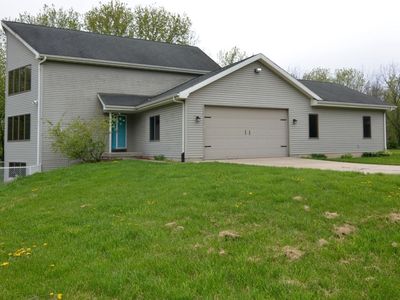 4805 Schneider Dr