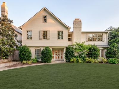 3313 Bryn Mawr Dr