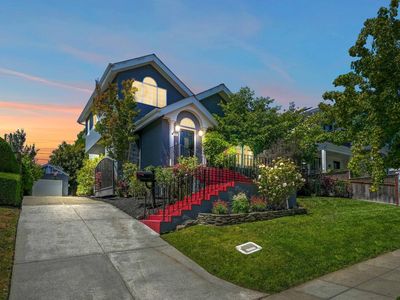 1361 Vancouver Ave