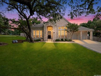 8511 Monument Oak