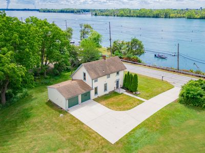 25653 W River Rd