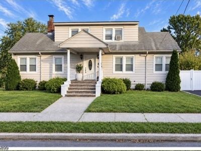 1975 Rutherford St