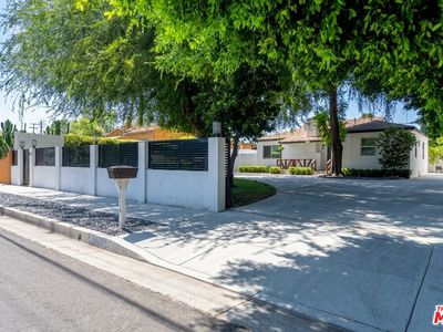 5409 Fallbrook Ave