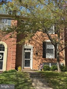 4 Silver Fox Ct