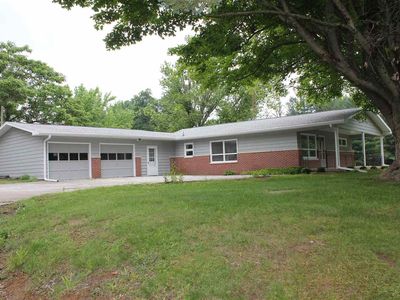 11213 E Us Highway 40