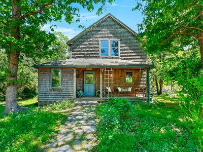 4 Rock Pond Rd