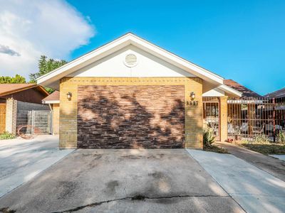 3317 W Fiesta Loop