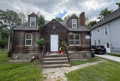 310 N 9th St