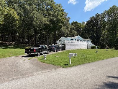 361 Williams & Broad Dr