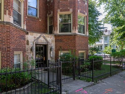 1639 W Granville Ave #G
