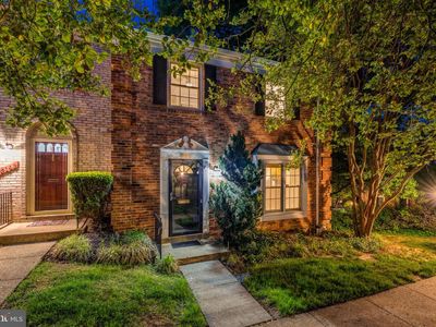 3195 Stonehurst Dr