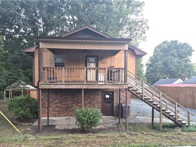 704 Baker St