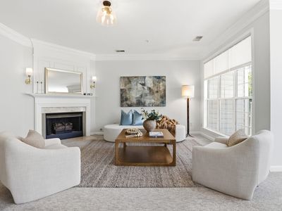 1734 Kingsgate Ct Unit 302