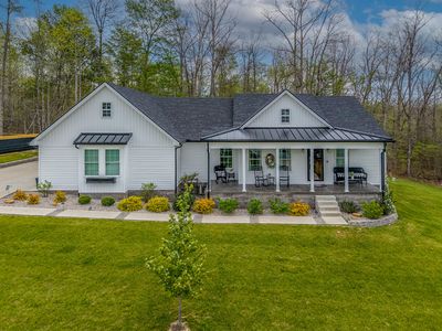 102 Woodlock Dr