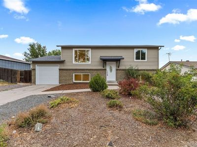 2882 S Mobile Street
