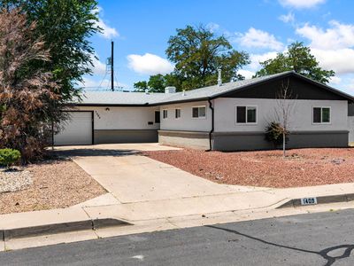 1409 Dorothy St NE