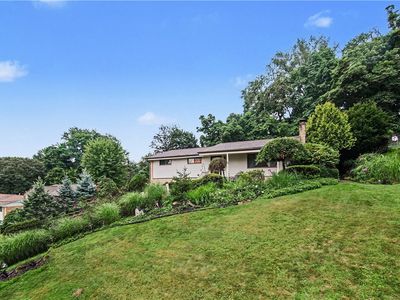 Property at 405 Peters Dr, Glenshaw, PA