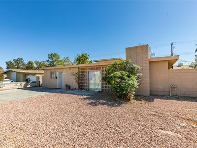 4221 San Joaquin Ave