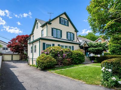 82 Clove Road