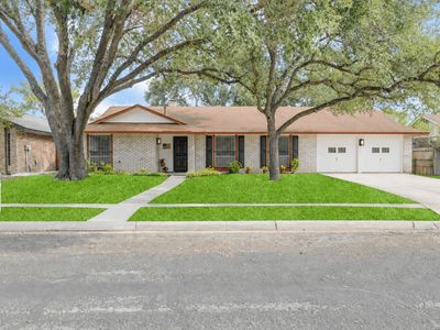 4406 Greystone