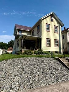 629 Front St