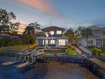 38 Garden Bay Ct