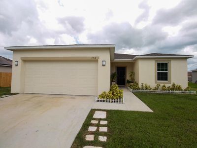 592 SW Millard Drive