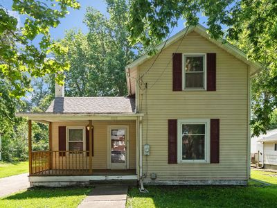 1010 Main St