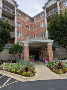 101 Pointe Dr UNIT 203