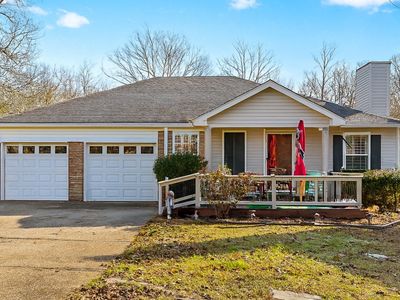 689 Granwood Blvd