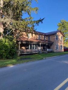375 N Main St