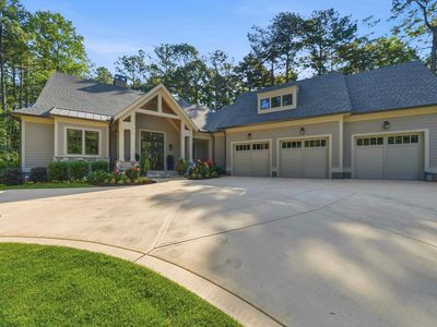 1060 Centennial Post