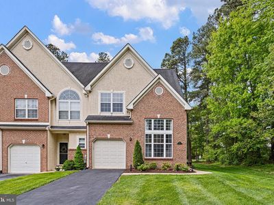27 Forest Gate Ln