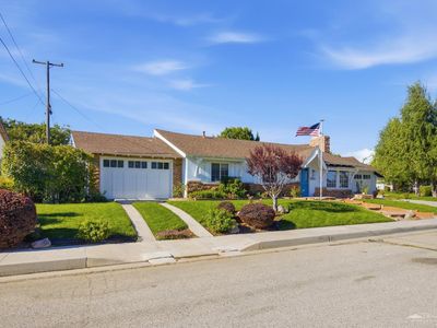 512 W A St