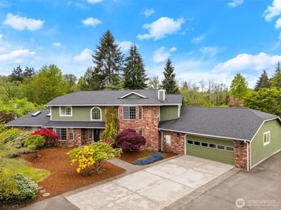 2402 36th Avenue NE