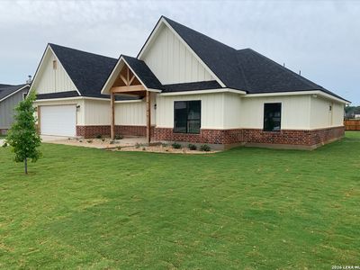 109 W Magnolia Cir
