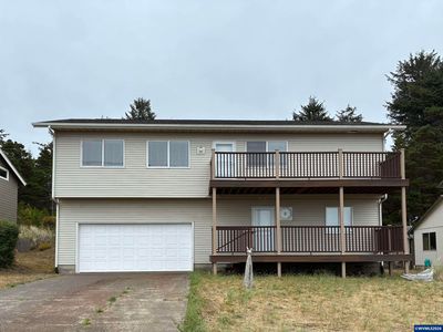 2701 NW Parker Ave