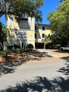 609 Beachview Dr #303