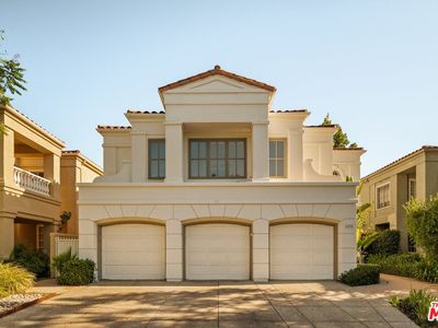 23216 Park Corniche
