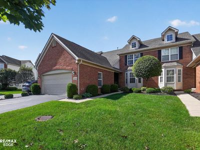 6148 Lone Oak Cir