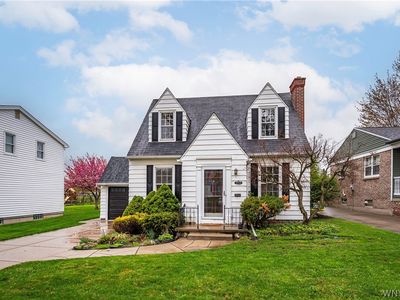 150 Woodridge Ave